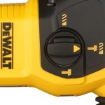 DEWALT Fúrókalapács, 30mm, 950W, SDS-Plus, koffer