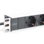 DIGITUS DN-95401 19 1U PDU 8xCEE 7/3 schuko aljzat CEE7/7 csatlakozó 2m elosztósor